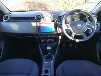 Used Dacia Duster 2022 for sale - 76920422: Photo