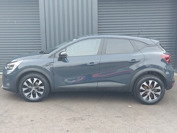 Used Renault Captur 2023 for sale - 78317873: Photo