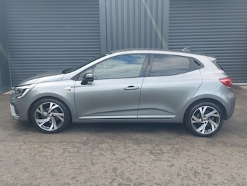Used Renault Clio 2023 for sale - 78490550: Photo