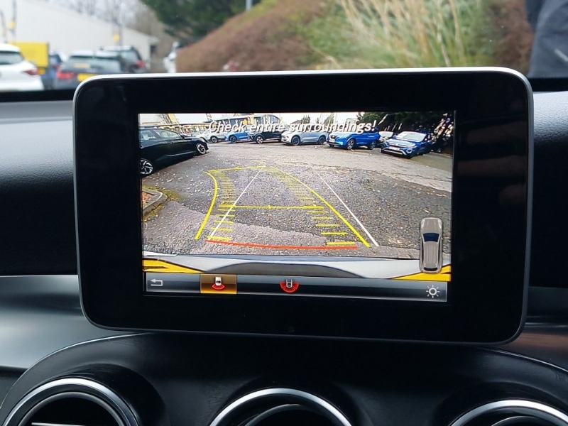 Used Mercedes-Benz GLC 2018 for sale - 76920427: Photo 10