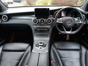 Used Mercedes-Benz GLC 2018 for sale - 76920427: Photo