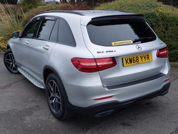 Used Mercedes-Benz GLC 2018 for sale - 76920427: Photo