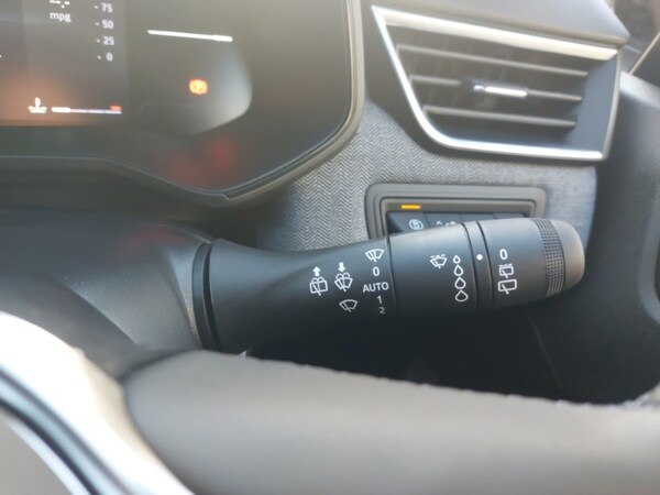 Used Renault Clio 2025 for sale - 76233401: Photo 16