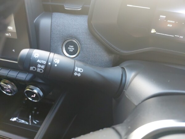 Used Renault Clio 2025 for sale - 76233401: Photo 17