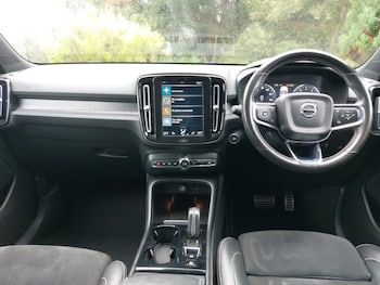 Used Volvo XC40 2021 for sale - 76331588: Photo