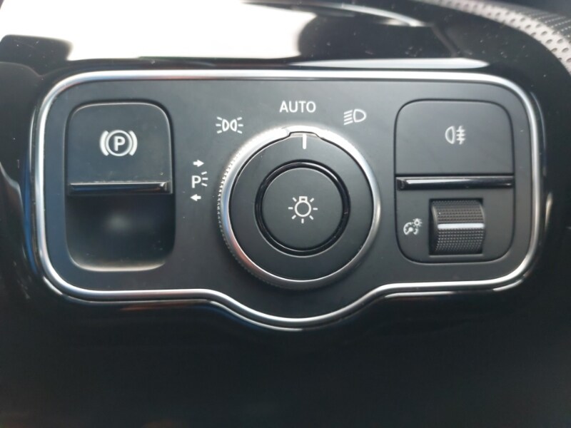 Used Mercedes-Benz A-Class 2019 for sale - 76860452: Photo 16