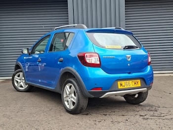 Used Dacia Sandero Stepway 2016 for sale - 78933213: Photo