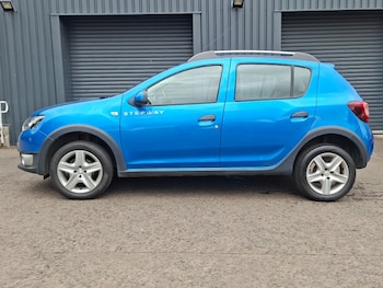 Used Dacia Sandero Stepway 2016 for sale - 78933213: Photo