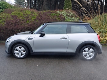 Used MINI Hatch 2023 for sale - 77035146: Photo