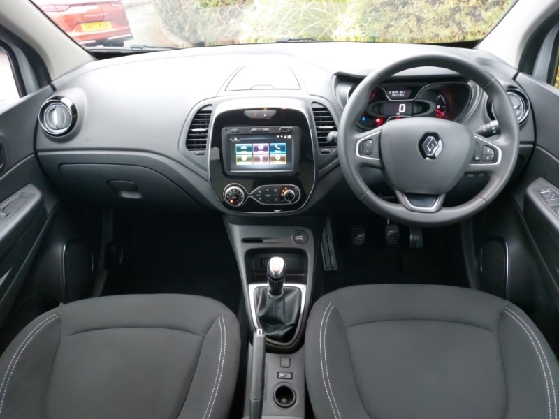 Used Renault Captur 2019 for sale - 76369724: Photo 2