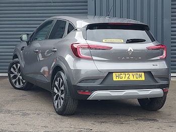 Used Renault Captur 2023 for sale - 77751750: Photo