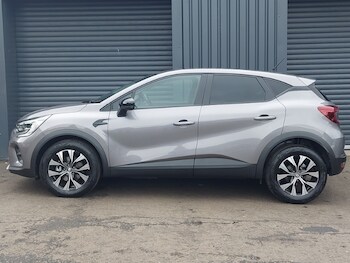 Used Renault Captur 2023 for sale - 77751750: Photo