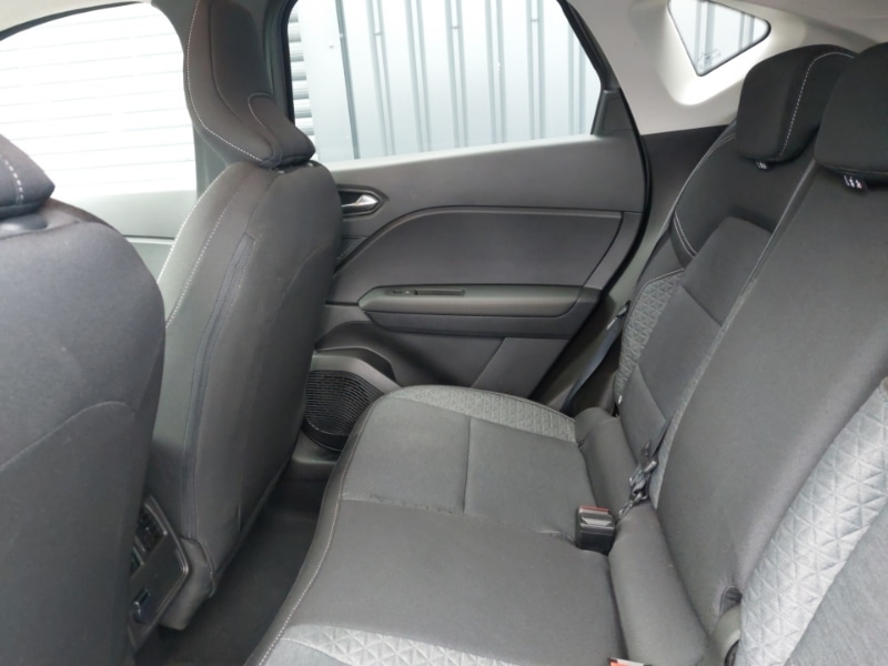 Used Renault Captur 2023 for sale - 77751750: Photo 6