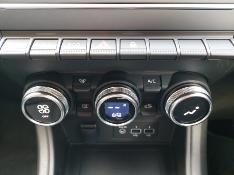 Used Renault Captur 2023 for sale - 77823117: Photo 17