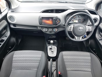 Used Toyota Yaris 2017 for sale - 78624872: Photo