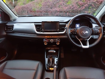 Used Kia Stonic 2020 for sale - 76771482: Photo