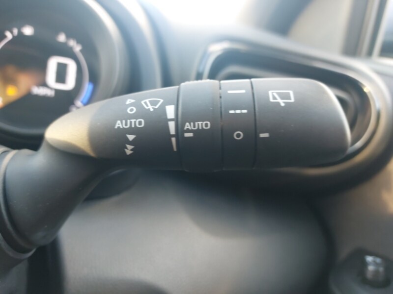 Used Toyota Yaris 2022 for sale - 77352905: Photo 17