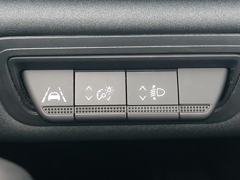 Used Renault Captur 2022 for sale - 76465346: Photo 15