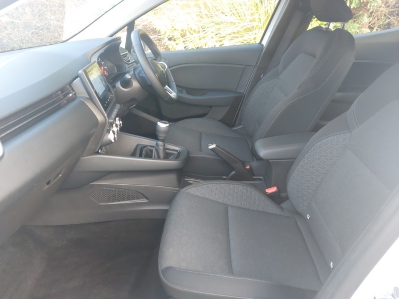 Used Renault Clio 2021 for sale - 76906765: Photo 5