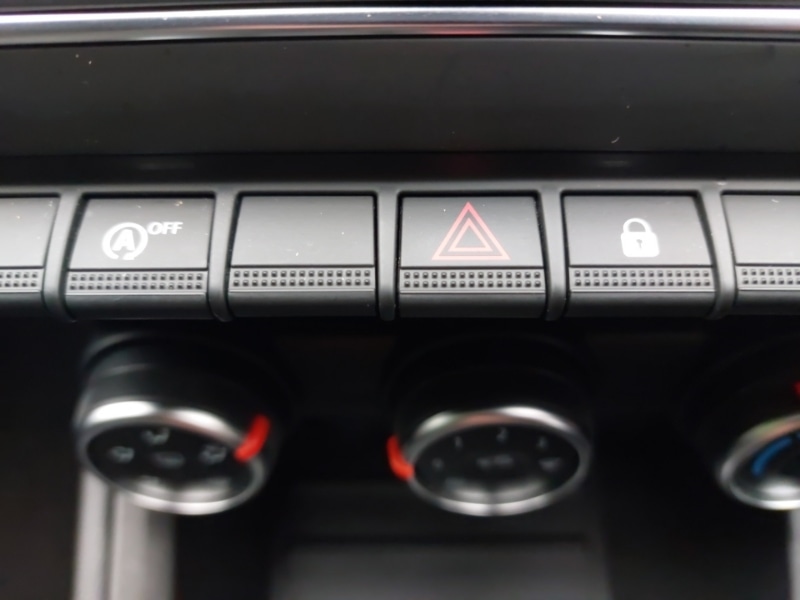Used Renault Clio 2020 for sale - 76134806: Photo 17