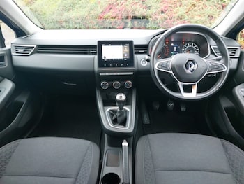 Used Renault Clio 2020 for sale - 76134806: Photo 2
