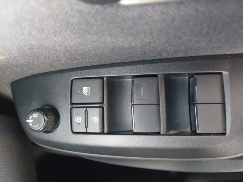 Used Toyota Yaris 2022 for sale - 76602382: Photo 19