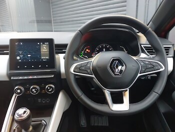 Used Renault Clio 2023 for sale - 77669628: Photo