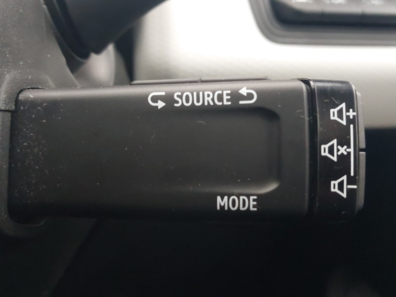 Used Renault Clio 2023 for sale - 77669628: Photo 9