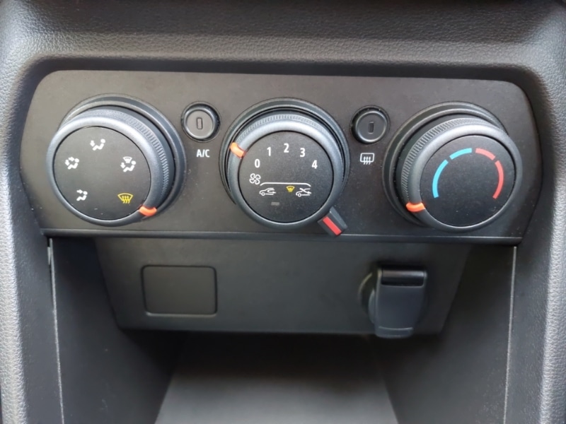 Used Dacia Sandero 2023 for sale - 76392988: Photo 17