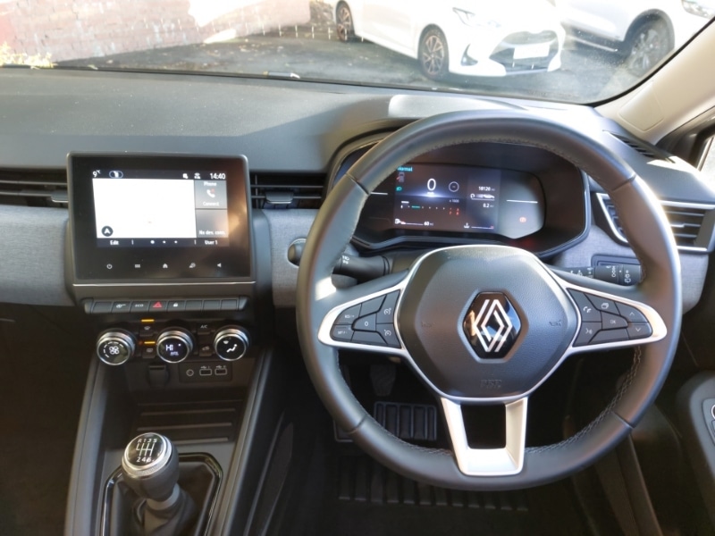 Used Renault Clio 2024 for sale - 76687744: Photo 7