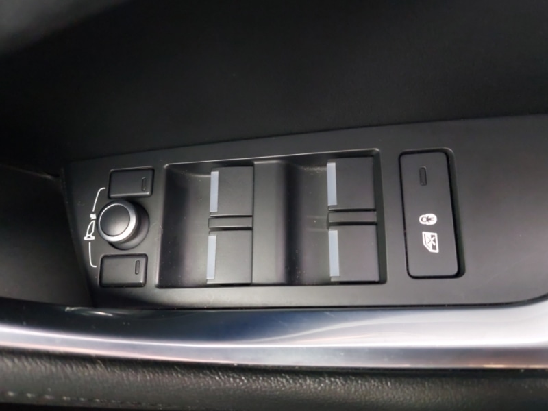 Used Jaguar XE 2020 for sale - 77062701: Photo 19