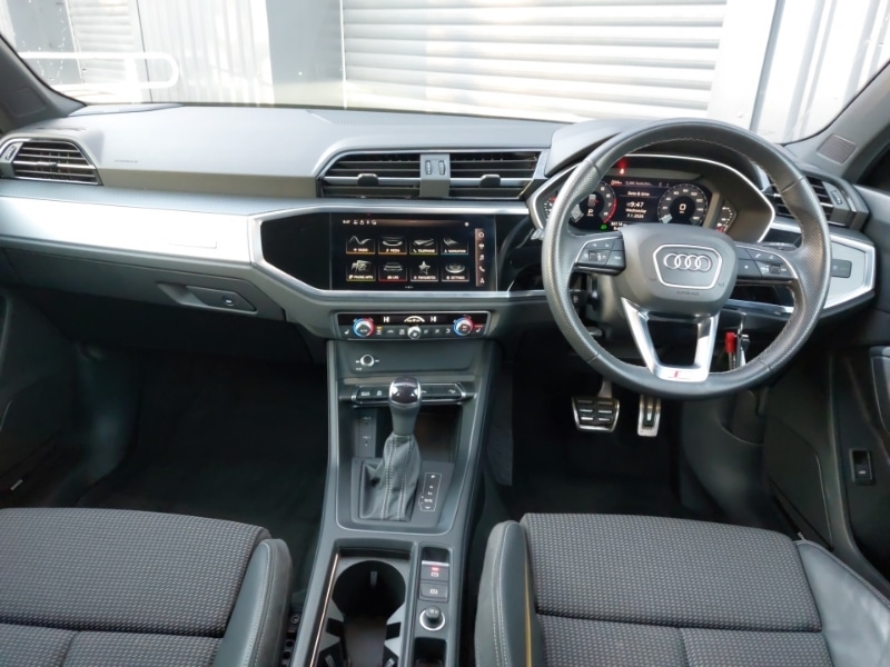 Used Audi Q3 2022 for sale - 77126648: Photo 2