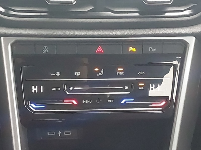 Used Volkswagen T-Roc 2024 for sale - 76506907: Photo 11