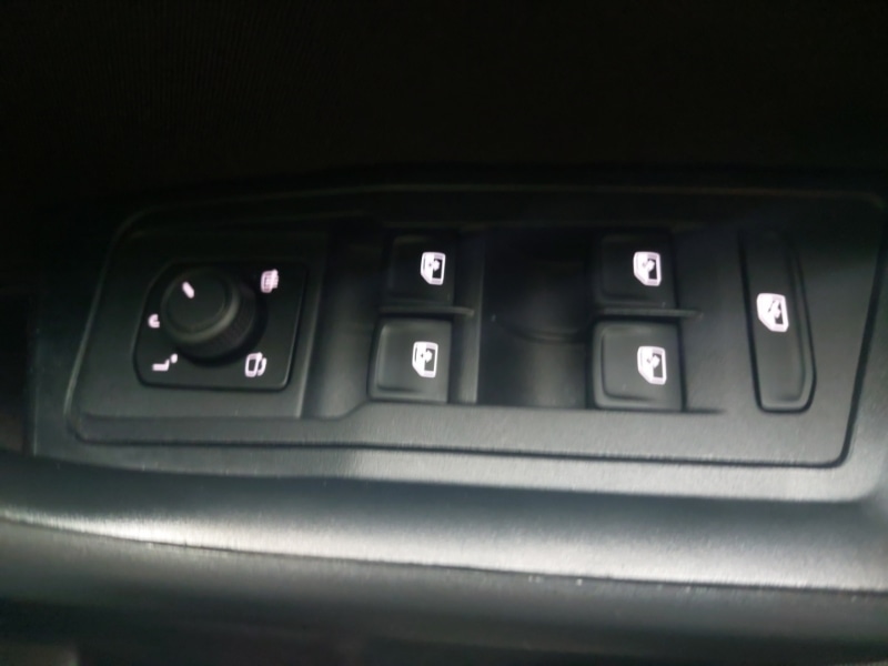 Used Volkswagen T-Roc 2024 for sale - 76506907: Photo 18