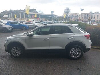 Used Volkswagen T-Roc 2024 for sale - 76506907: Photo