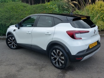 Used Renault Captur 2022 for sale - 75539302: Photo