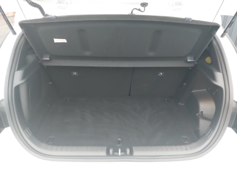 Used Hyundai i20 2023 for sale - 77767467: Photo 8