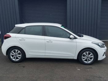 Used Hyundai i20 2018 for sale - 77491347: Photo
