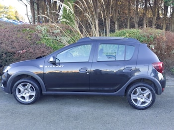 Used Dacia Sandero Stepway 2019 for sale - 76695920: Photo