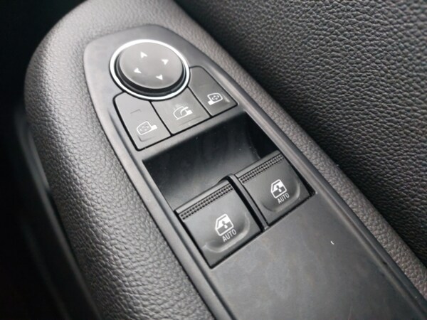Used Renault Clio 2020 for sale - 76321509: Photo 16