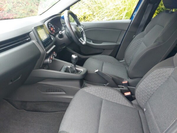 Used Renault Clio 2020 for sale - 76321509: Photo 5