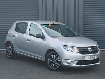 Used Dacia Sandero 2016 for sale - 77977572: Photo