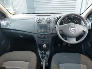 Used Dacia Sandero 2016 for sale - 77977572: Photo