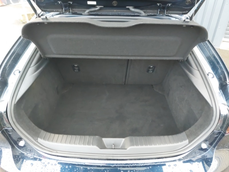 Used Mazda Mazda3 2023 for sale - 77644952: Photo 8