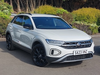 Used Volkswagen T-Roc 2023 for sale - 75684422: Photo