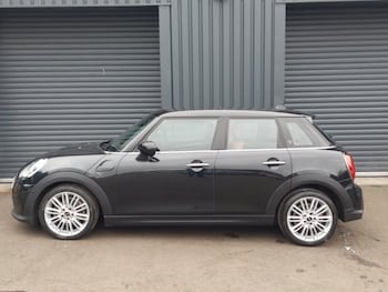 Used MINI Hatch 2024 for sale - 77379765: Photo