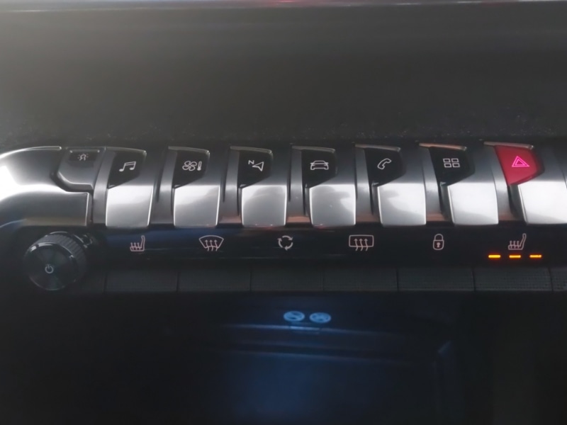 Used Peugeot 3008 2018 for sale - 77100461: Photo 18