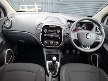 Used Renault Captur 2018 for sale - 79332783: Photo