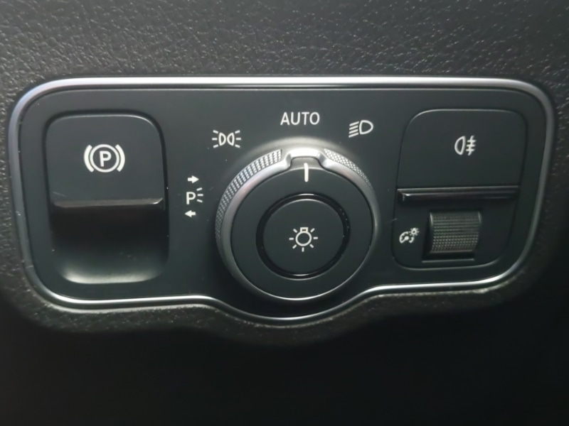 Used Mercedes-Benz GLB 2023 for sale - 77114644: Photo 18