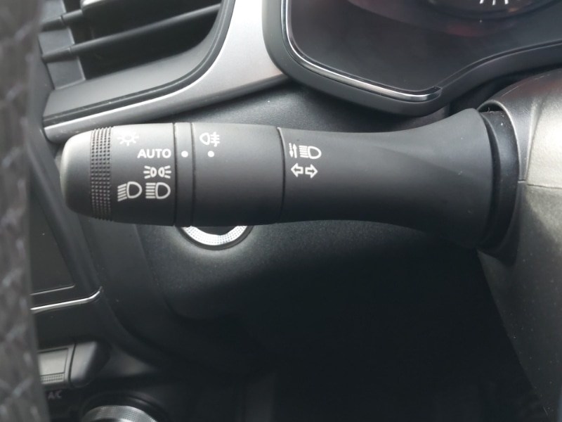 Used Renault Captur 2022 for sale - 76414455: Photo 15